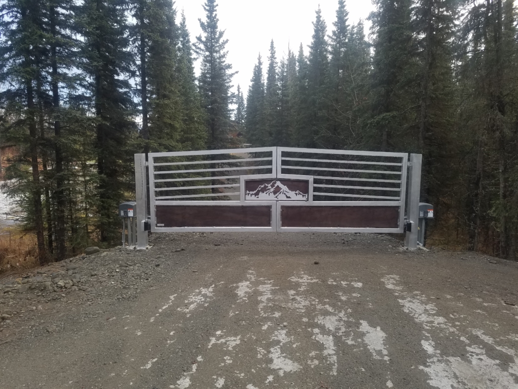 Tumbrige Automated Gate - Alaska Alloy